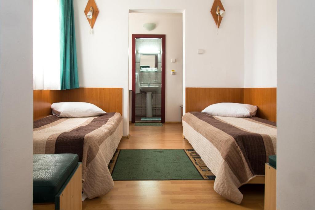 Hotel Beta Cluj-Napoca Cameră foto
